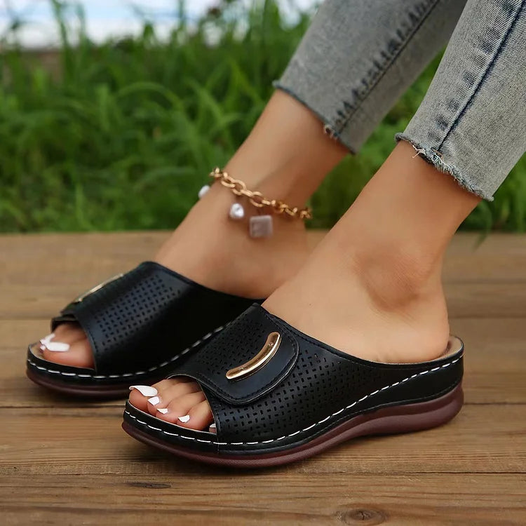 Joanna – Timeless Urban Sandals