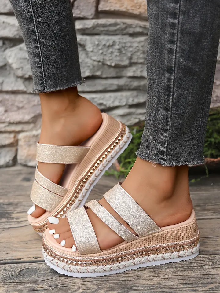 Sabela - Chic Gold Wedge Sandals