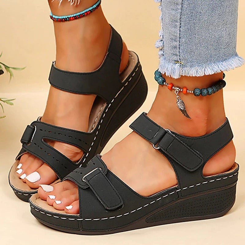 Helene Women's Relaxed Fit Sandals