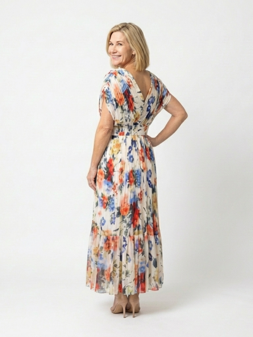 Savannah | Sleeveless Pleated Midi Dress with Short Hem