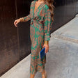 Isadora™ – Chic Midi Dress Featuring a Classic Charm Print