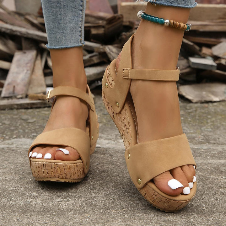 Daniela – Chic Wedge Sandals