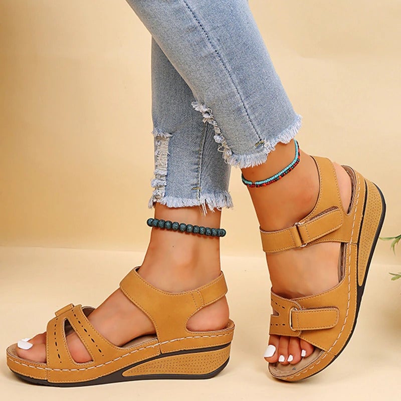 Helene Women's Relaxed Fit Sandals