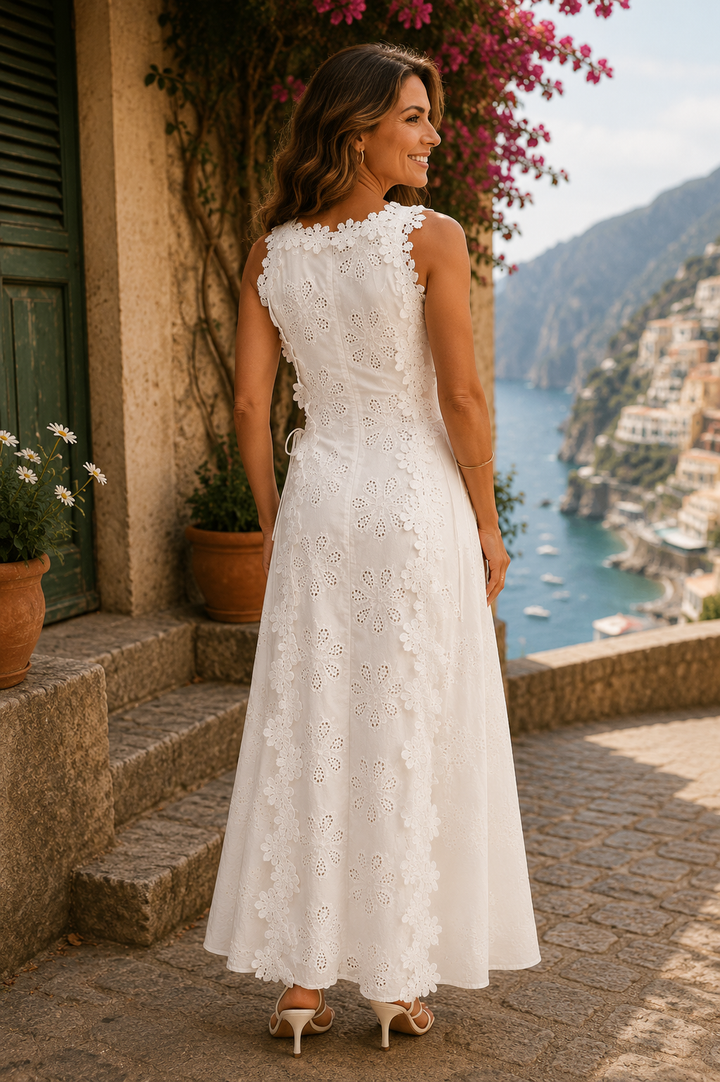 Della | Sophisticated Embroidered Maxi Gown
