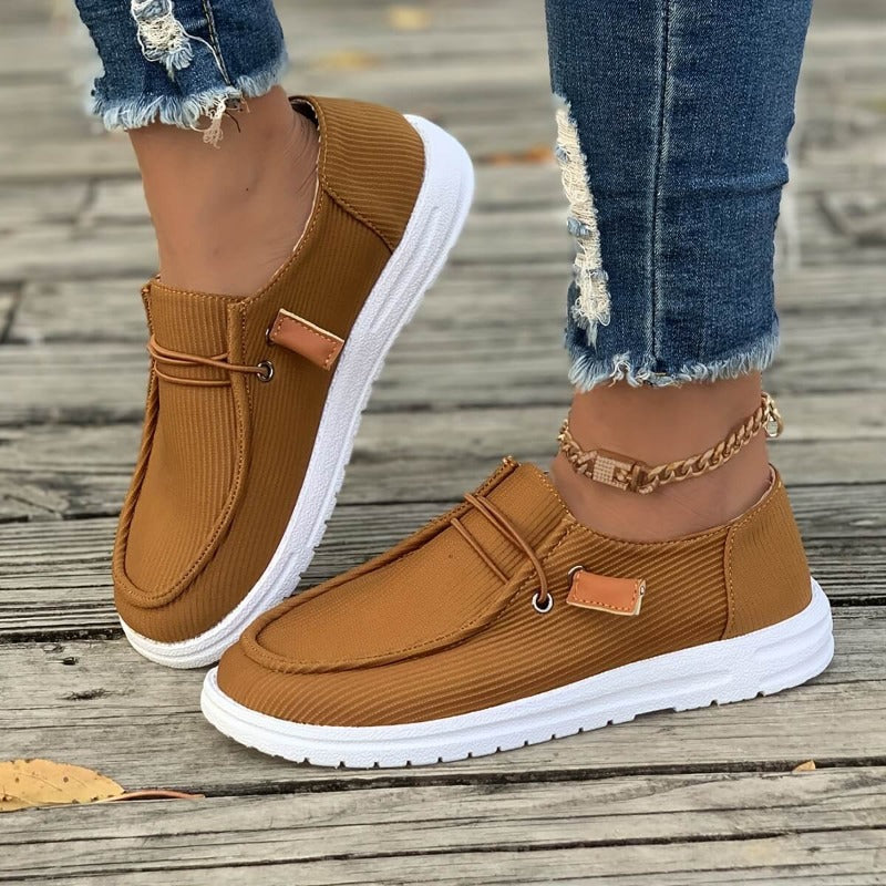 Alice Comfortable Loafer in Canvas