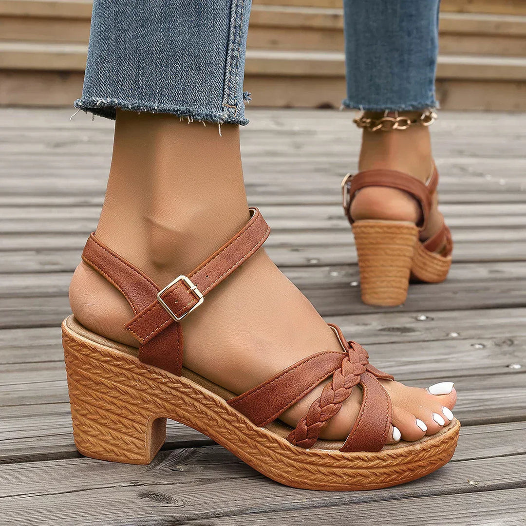 Demi - Cozy Sandals for All-Day Comfort