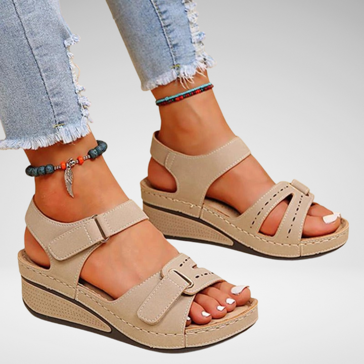 Helene Women's Relaxed Fit Sandals