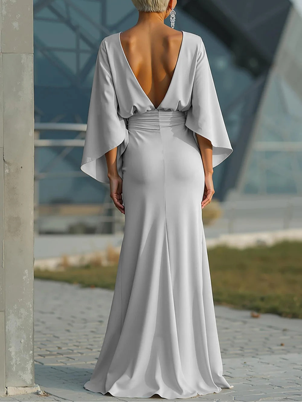Clara | Elegant V-neck Backless Sleeveless Dress