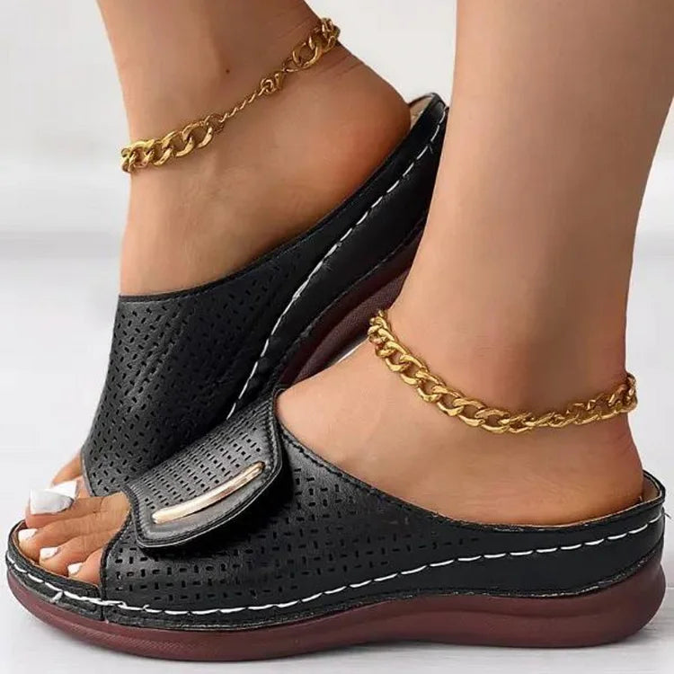 Joanna – Timeless Urban Sandals