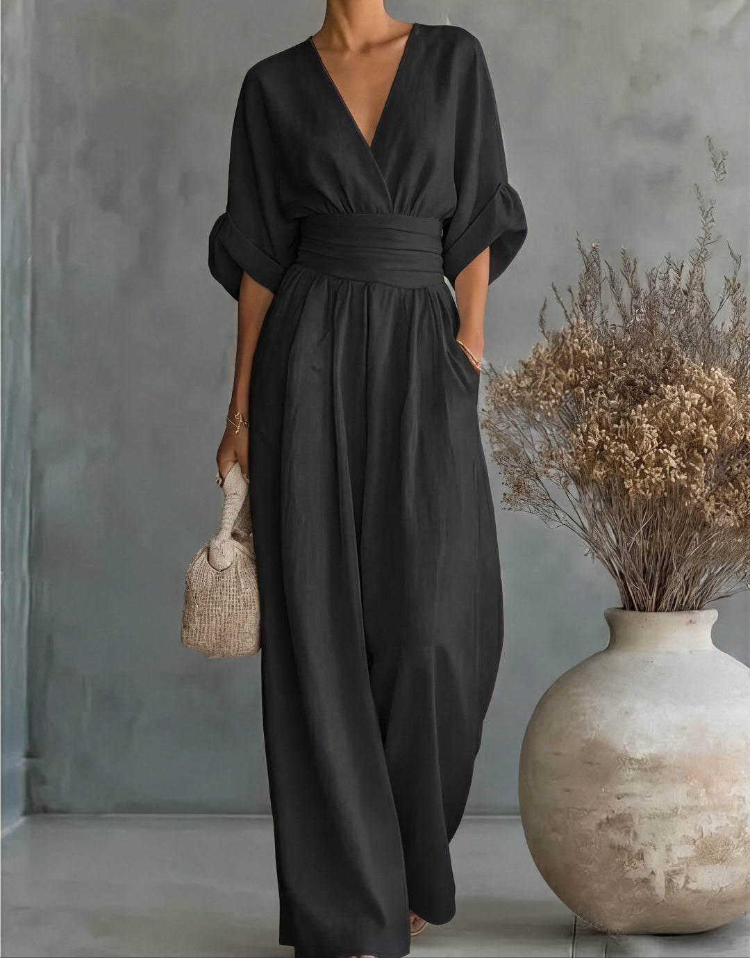 Daniela - Chic V-Neck Wide-Leg Jumpsuit