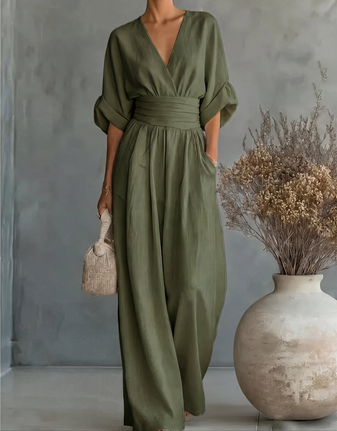 Daniela - Chic V-Neck Wide-Leg Jumpsuit