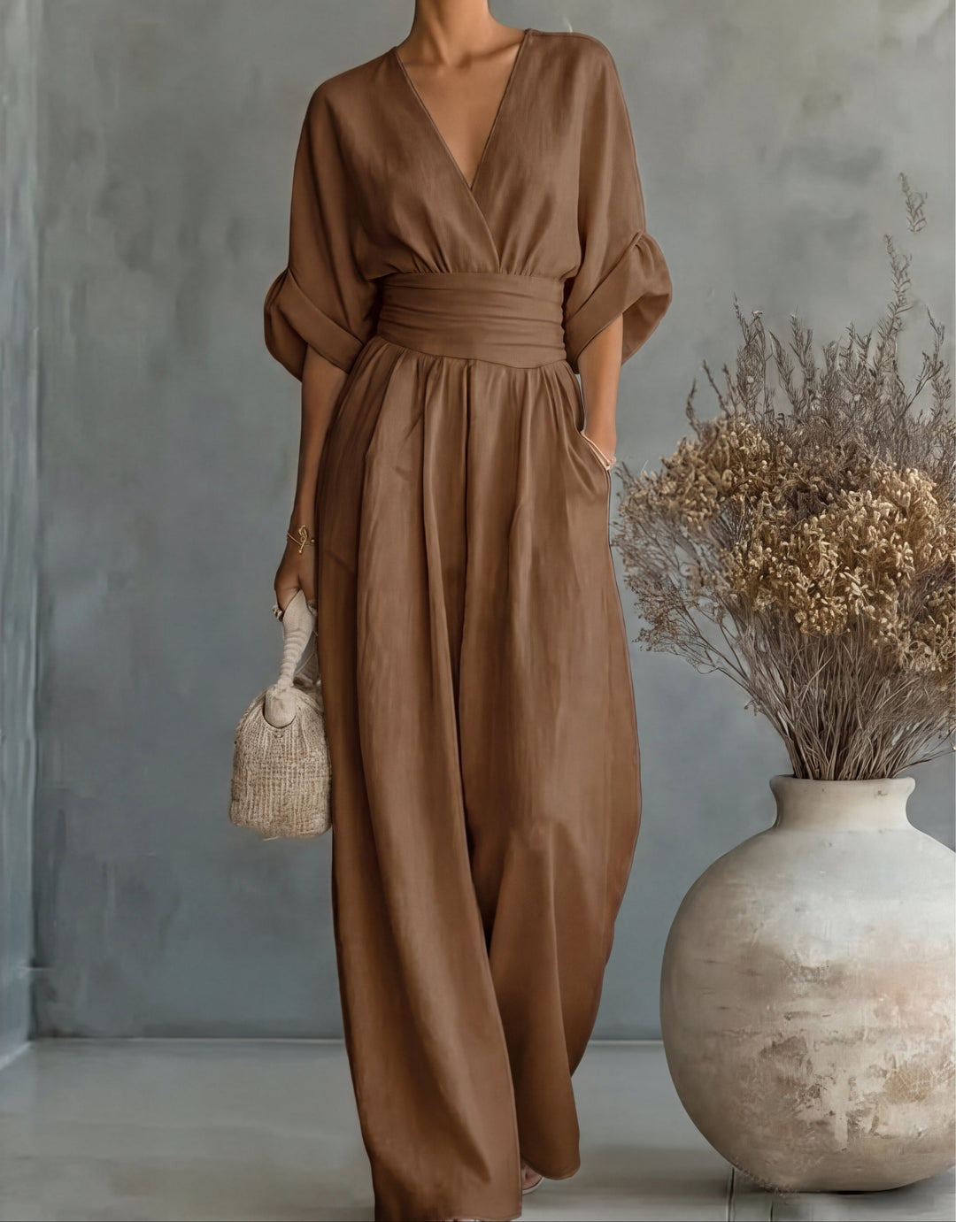 Daniela - Chic V-Neck Wide-Leg Jumpsuit