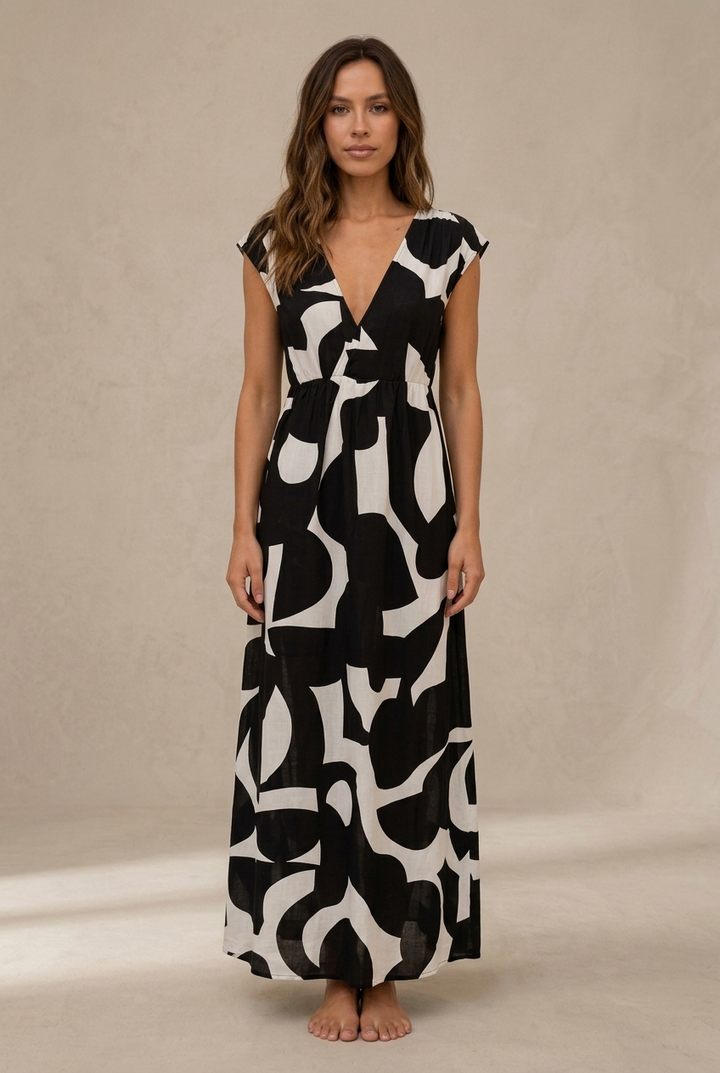 Camelia | Flowing Midi Dress with Bold Print
