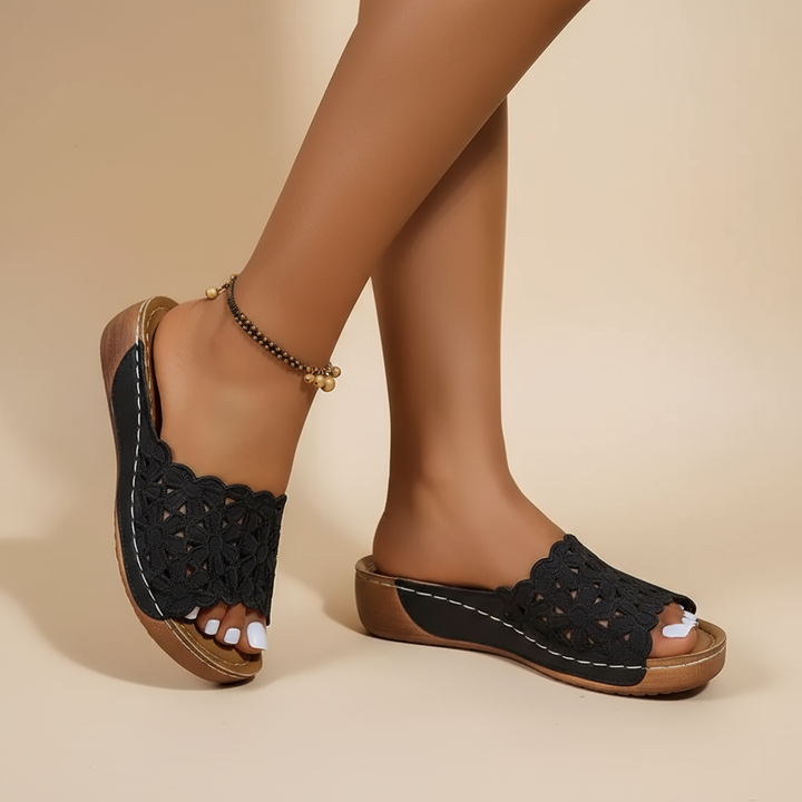 Delilah – Comfort-Focused Ergonomic Sandals