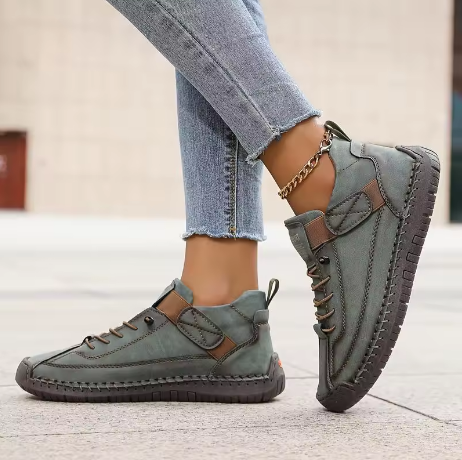 Mia – Comfort-Focused Orthopedic Footwear