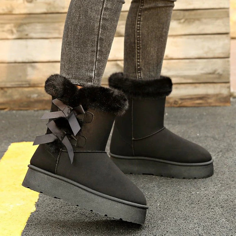 Lía - Cozy Snow Boots with Bow Detail and Insulated Lining