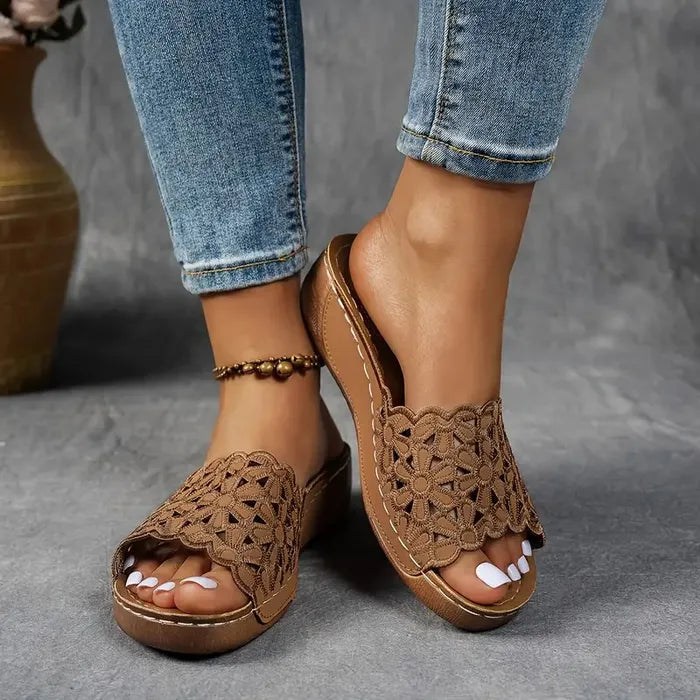 Delilah – Comfort-Focused Ergonomic Sandals
