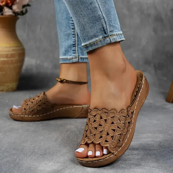 Delilah – Comfort-Focused Ergonomic Sandals