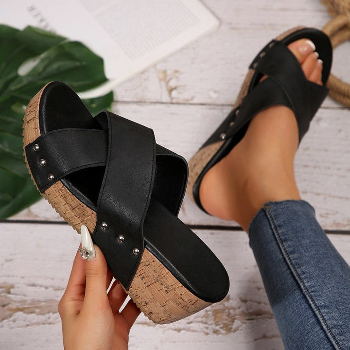 Oakley – Bohemian Wedge Sandals